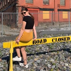 Meet your Posher, Claire